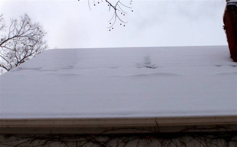 What can snow on the roof tell me about my home?